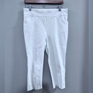 Chico's Perfect Stretch White  Capri Pants . Size 1 (8)